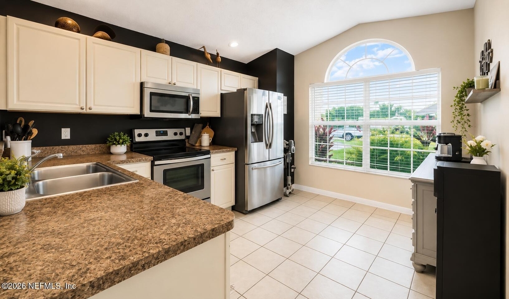 232 Judith Way - Photo 8