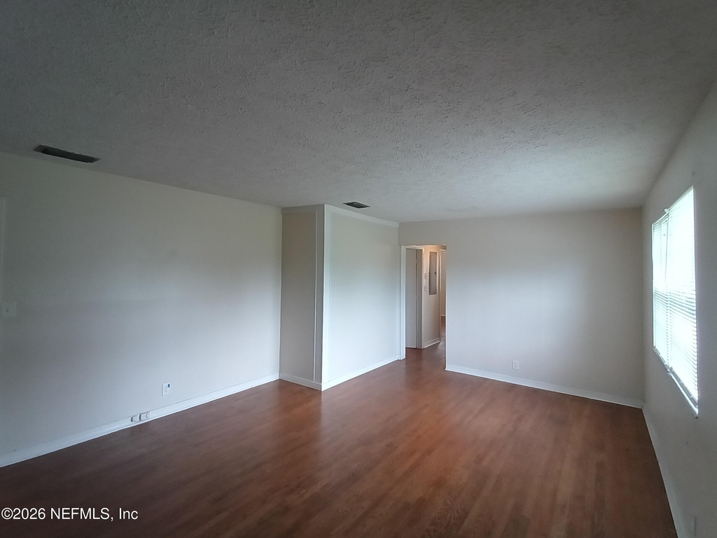 4919 Avent Drive - Photo 3