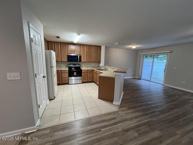 824 Black Cherry Drive S - Photo 4