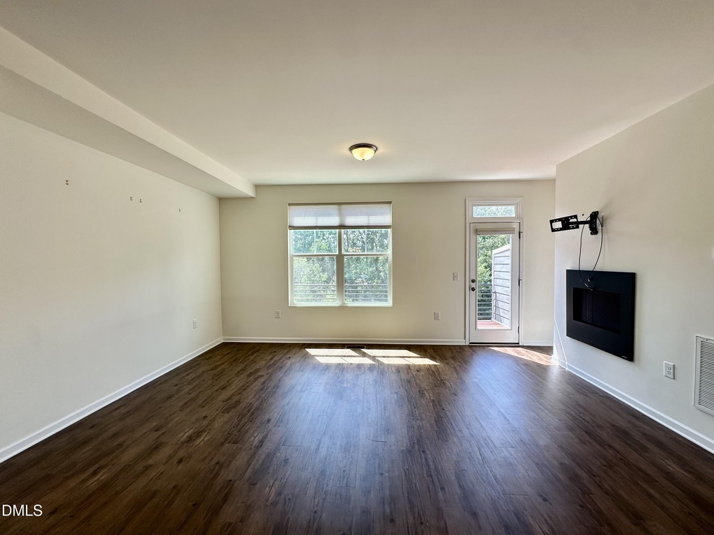 304 Skymont Drive - Photo 8