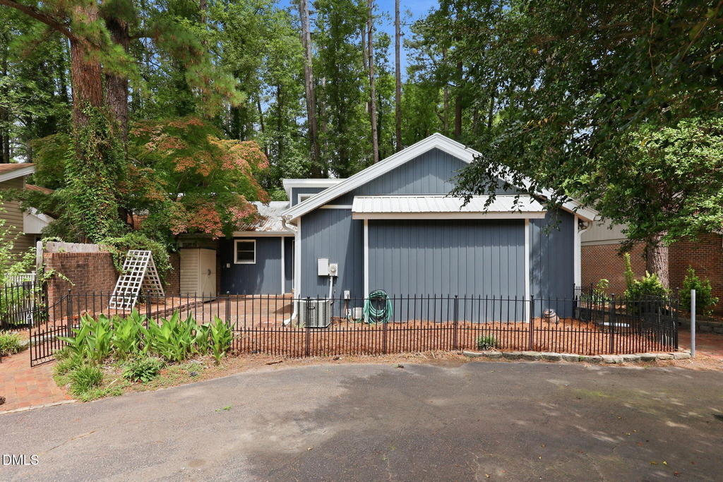 449 Windy Beach - Photo 1