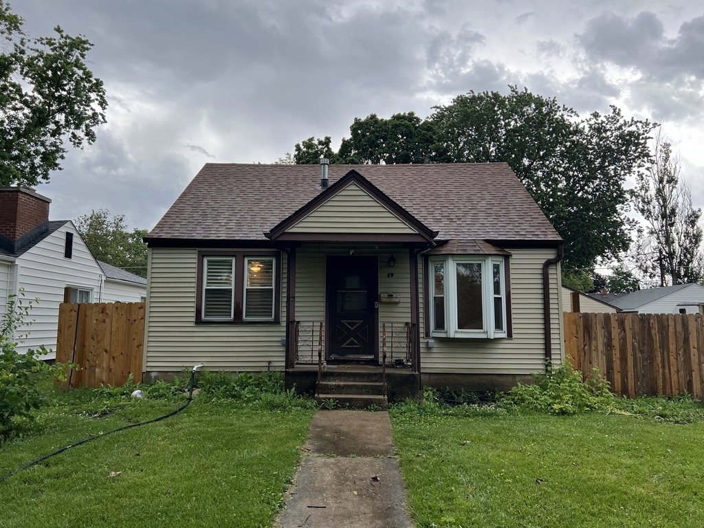 17 N Iowa Avenue - Photo 2
