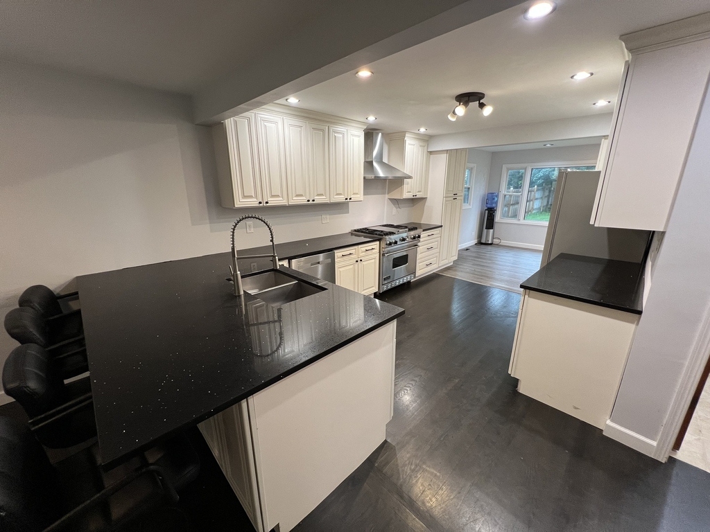 17 N Iowa Avenue - Photo 10