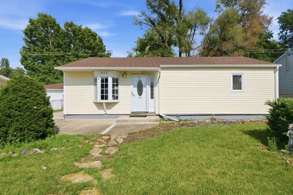 407 Laurel Avenue - Photo 0