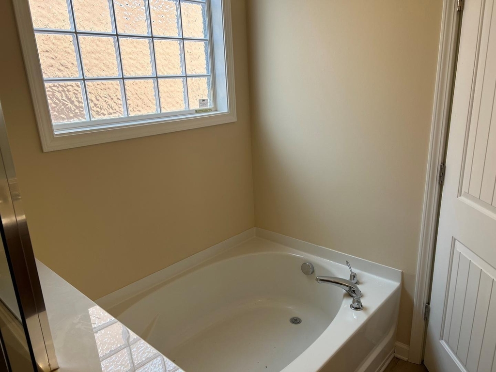 98 Verrazano Place - Photo 11