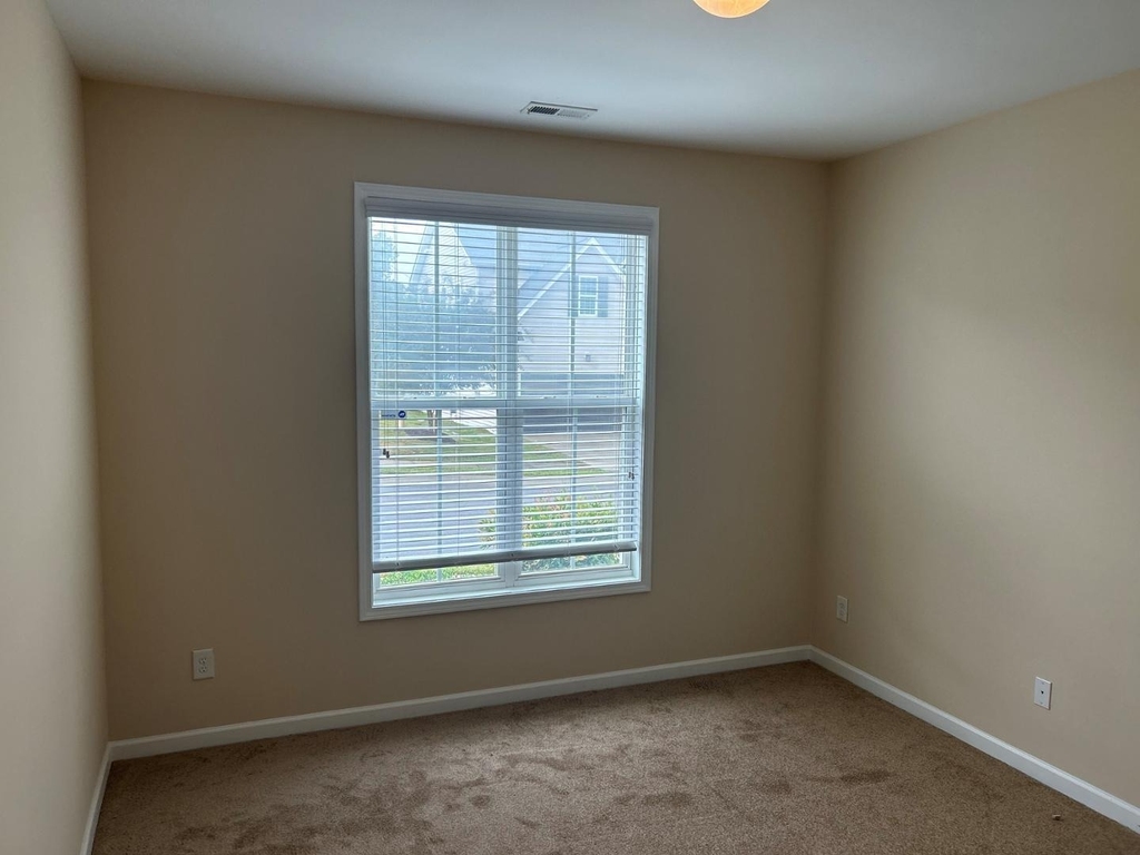 98 Verrazano Place - Photo 14