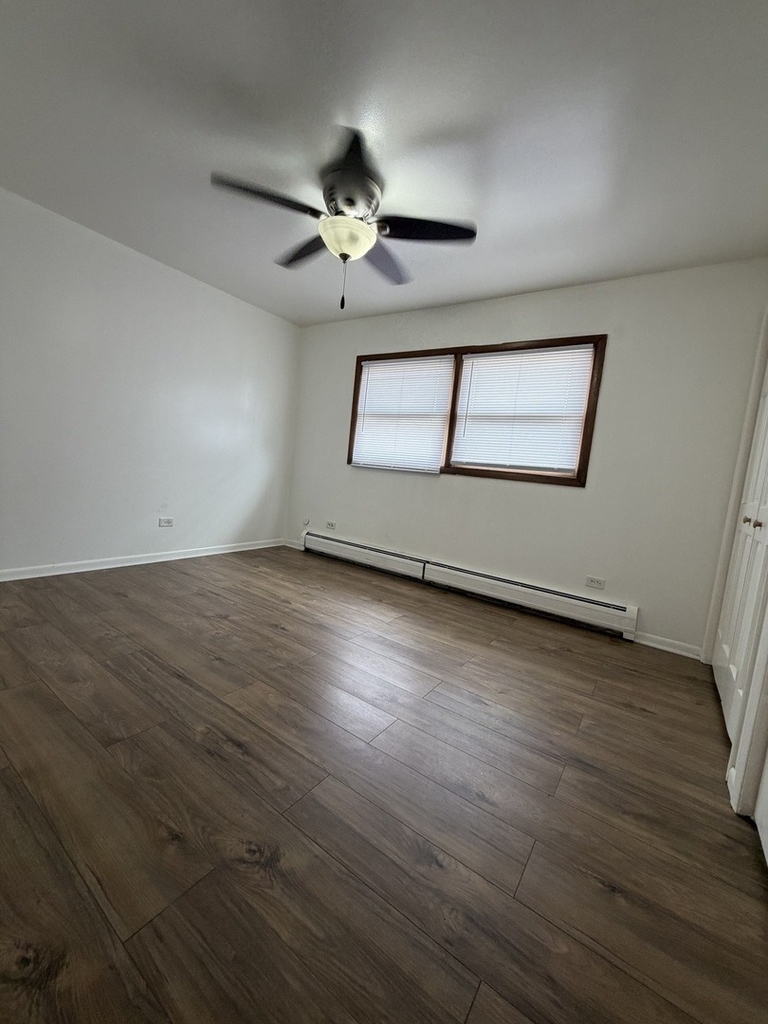 4549 Forest Avenue - Photo 6