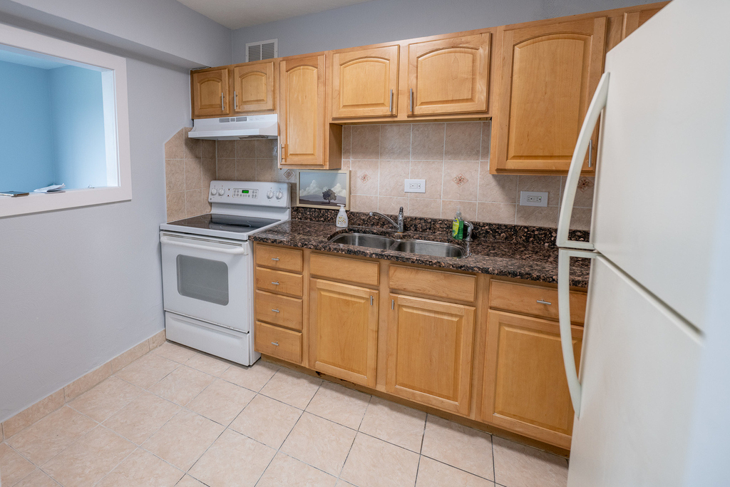 7337 S South Shore Drive - Photo 2