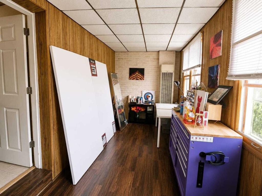 1819 East Avenue - Photo 8