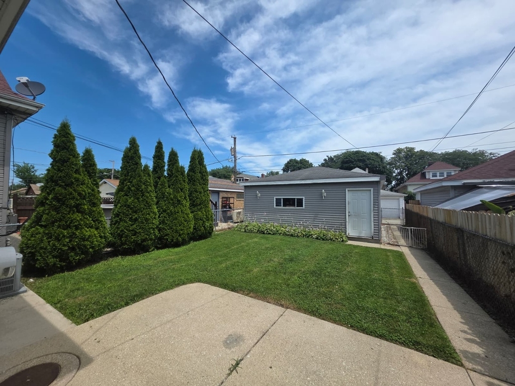 1819 East Avenue - Photo 12
