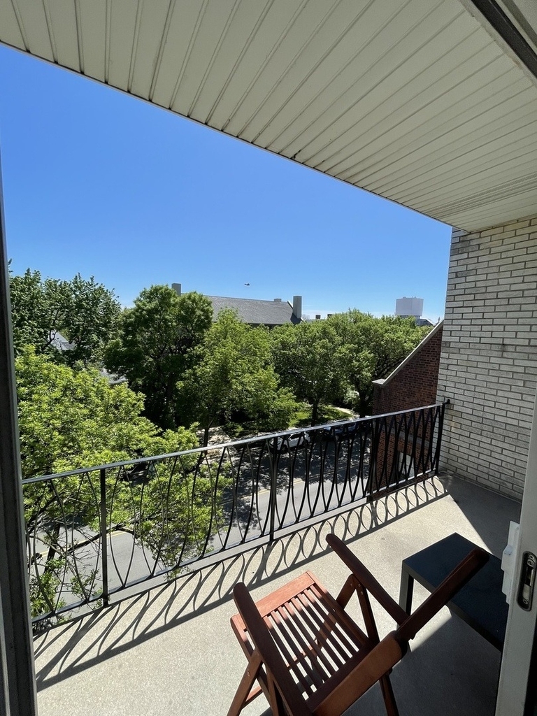 1326 Chicago Avenue - Photo 11