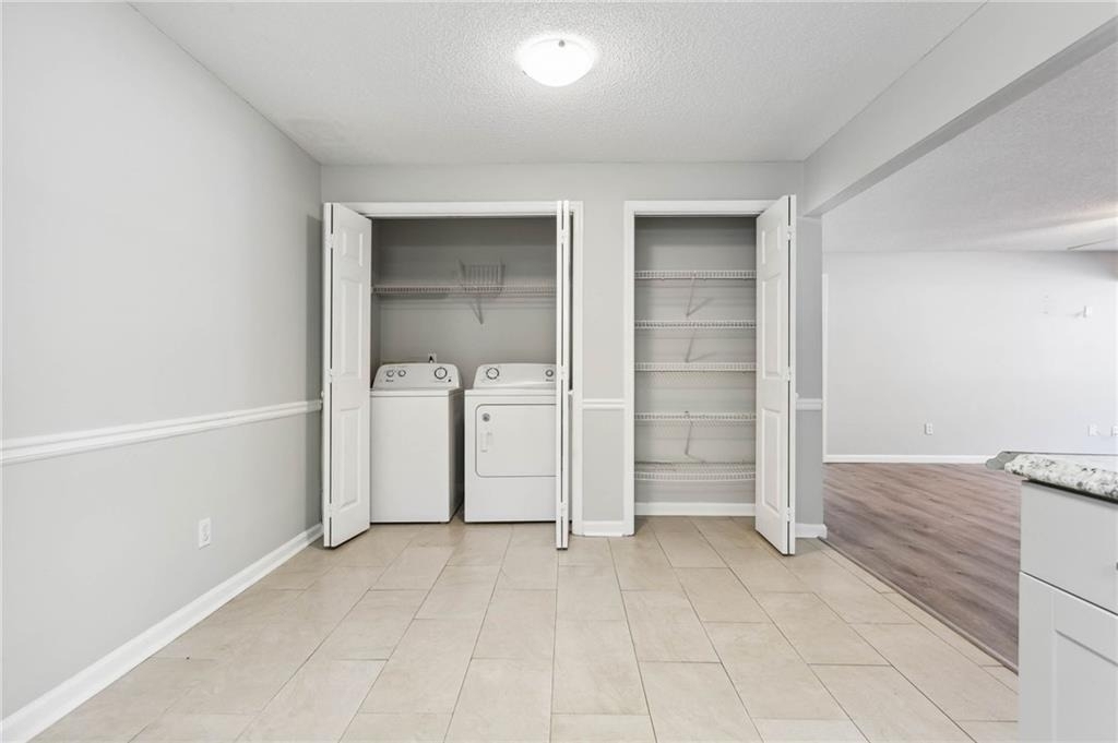 6362 Wedgeview Court - Photo 11