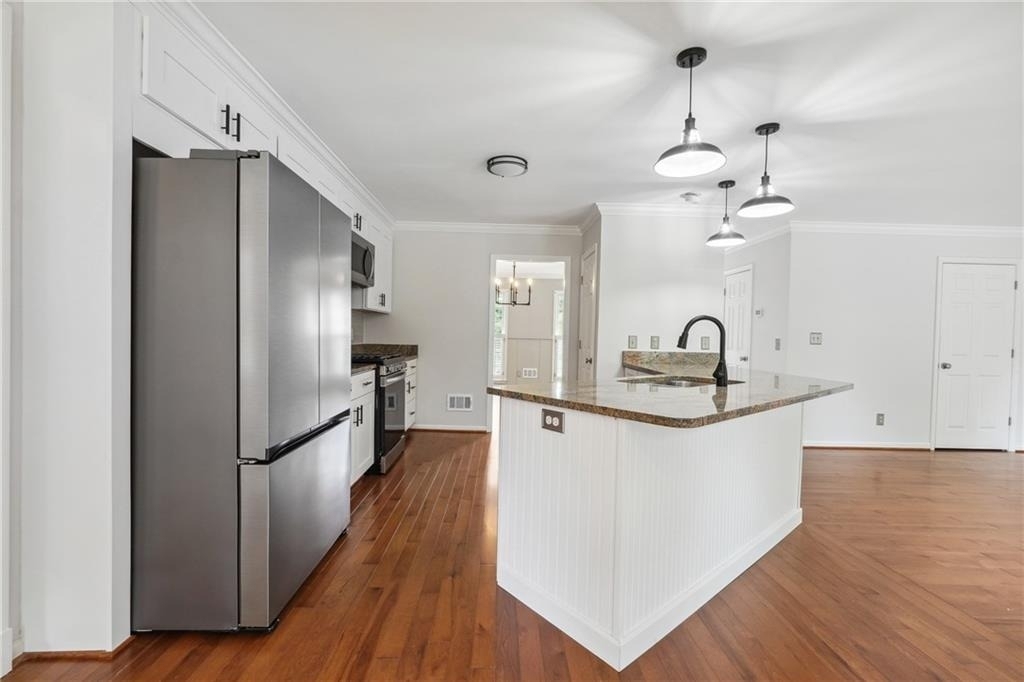 2565 Chestea Drive Ne - Photo 4
