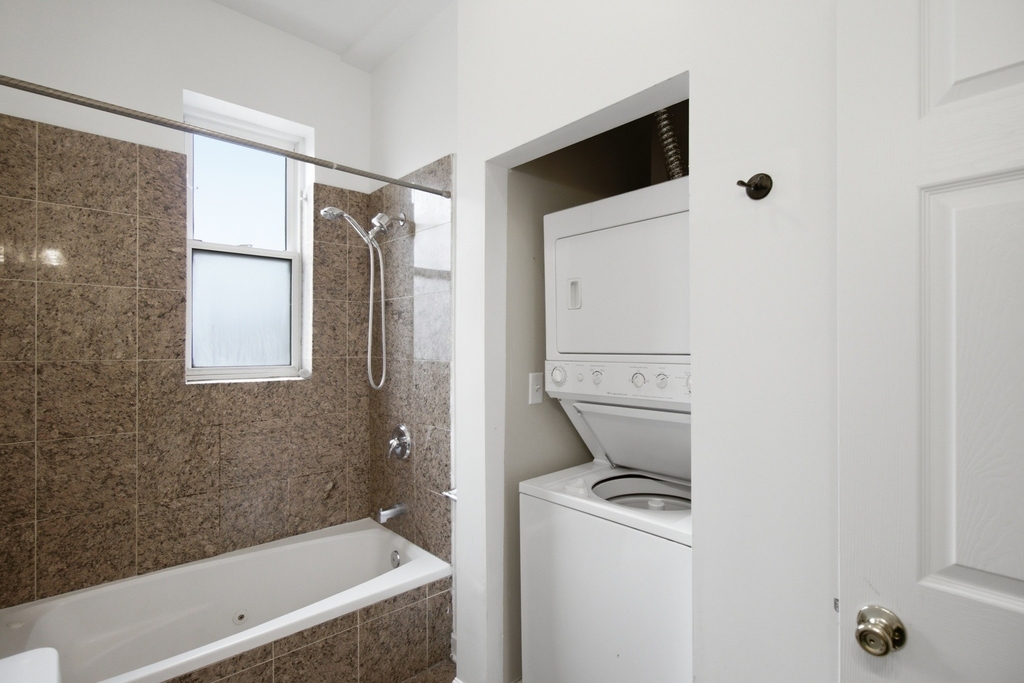 3760 W Fullerton Avenue - Photo 8