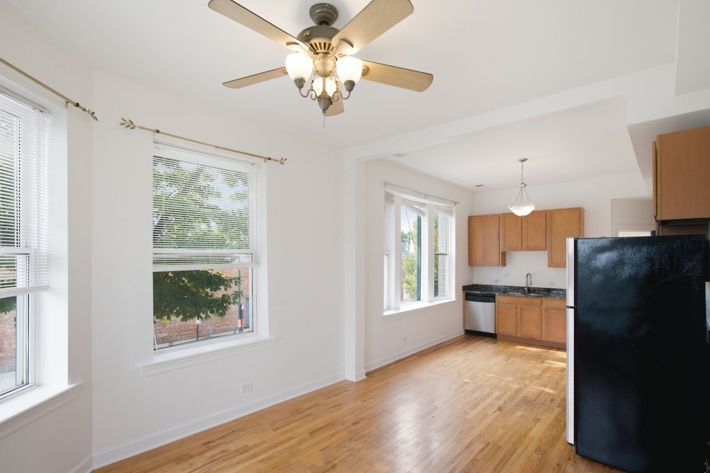 3760 W Fullerton Avenue - Photo 2