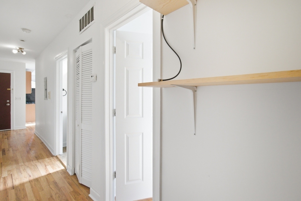 3760 W Fullerton Avenue - Photo 4