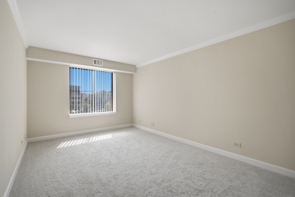 1755 Lake Cook Road - Photo 14