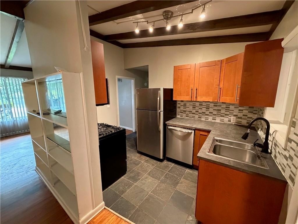 1847 Dorsey Avenue - Photo 9