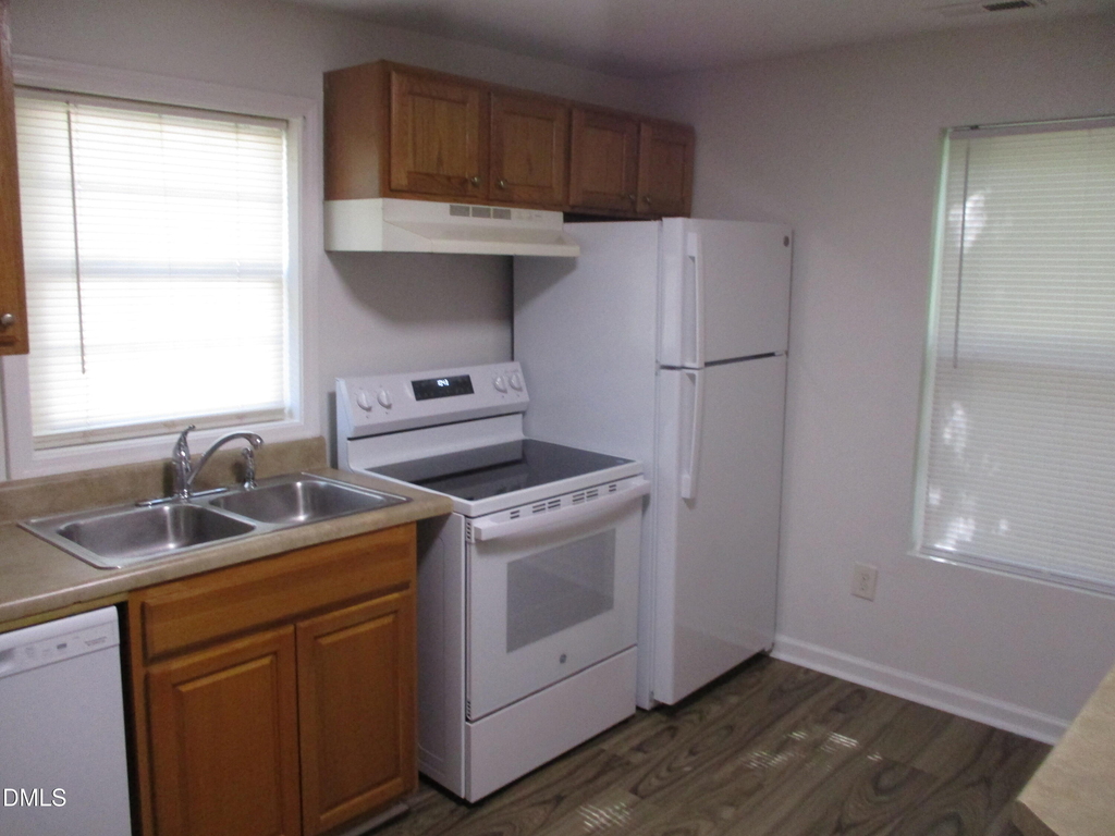 8 N Swain Street - Photo 5