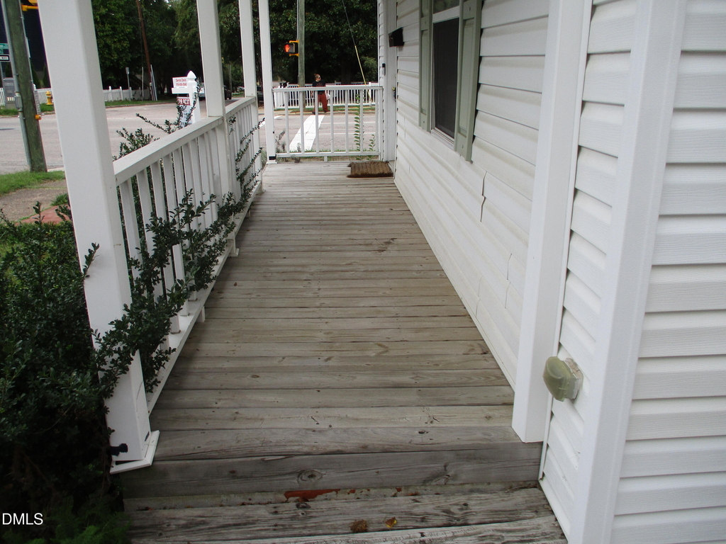8 N Swain Street - Photo 2