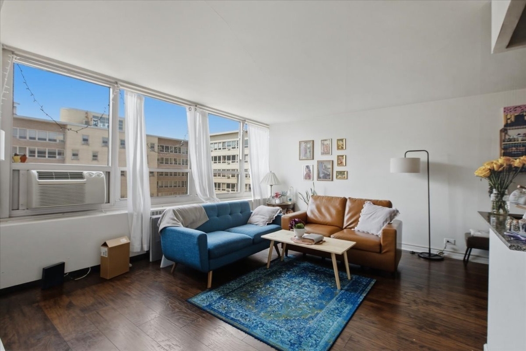 3950 N Lake Shore Drive - Photo 4