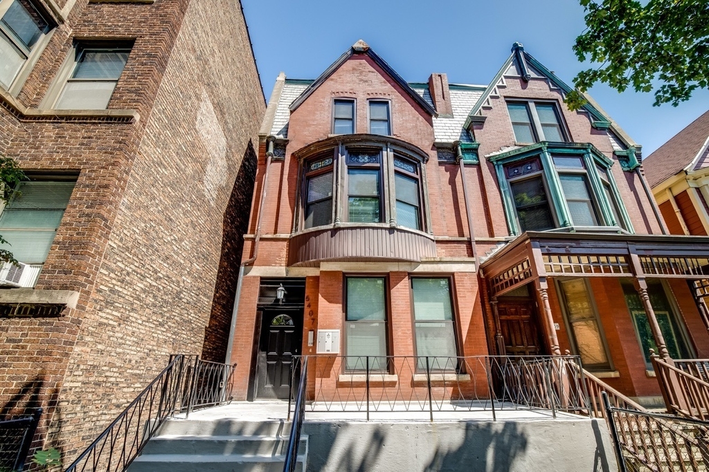 5407 S Harper Avenue - Photo 0