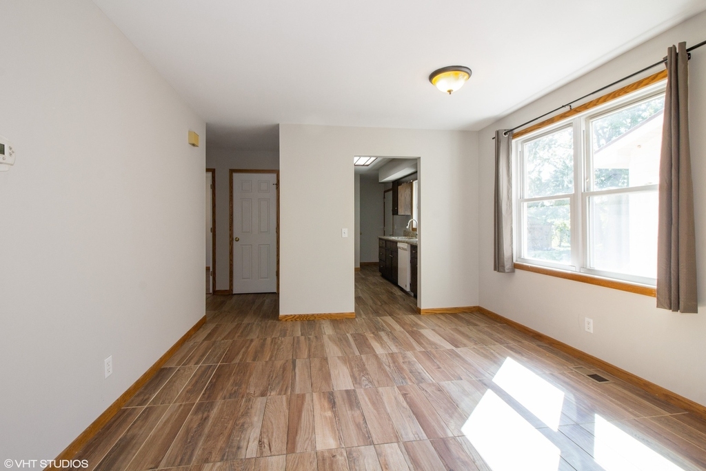 230 Maple Street - Photo 5