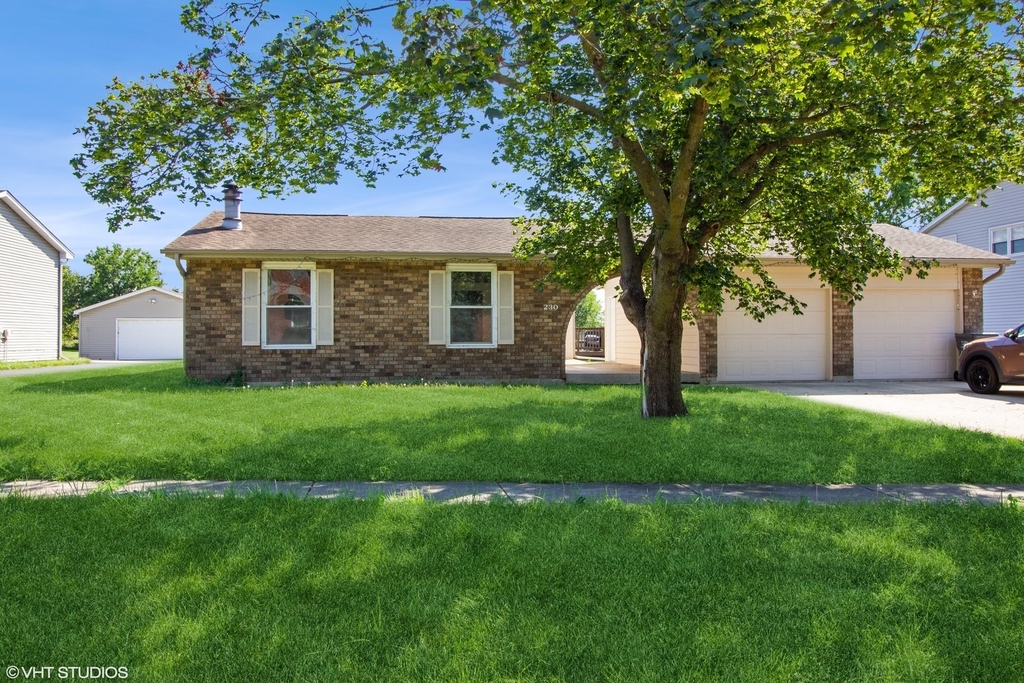 230 Maple Street - Photo 1