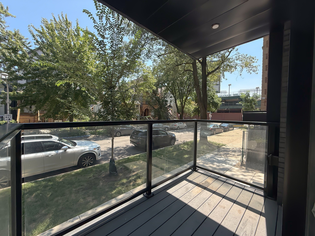 3710 N Kenmore Avenue - Photo 3