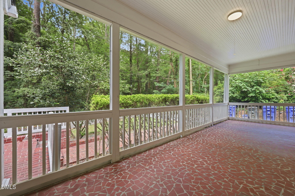 407 Coolidge Street - Photo 3