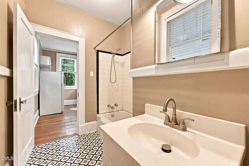 407 Coolidge Street - Photo 13