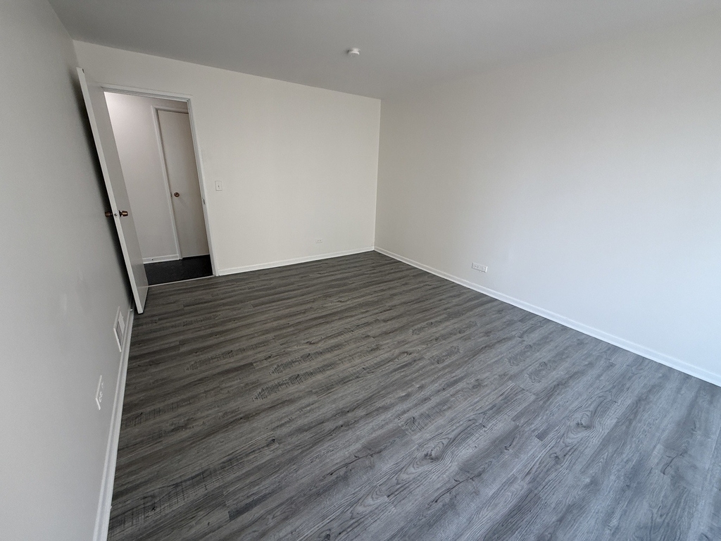 2300 N Harlem Avenue - Photo 9