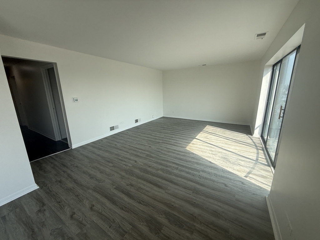 2300 N Harlem Avenue - Photo 3