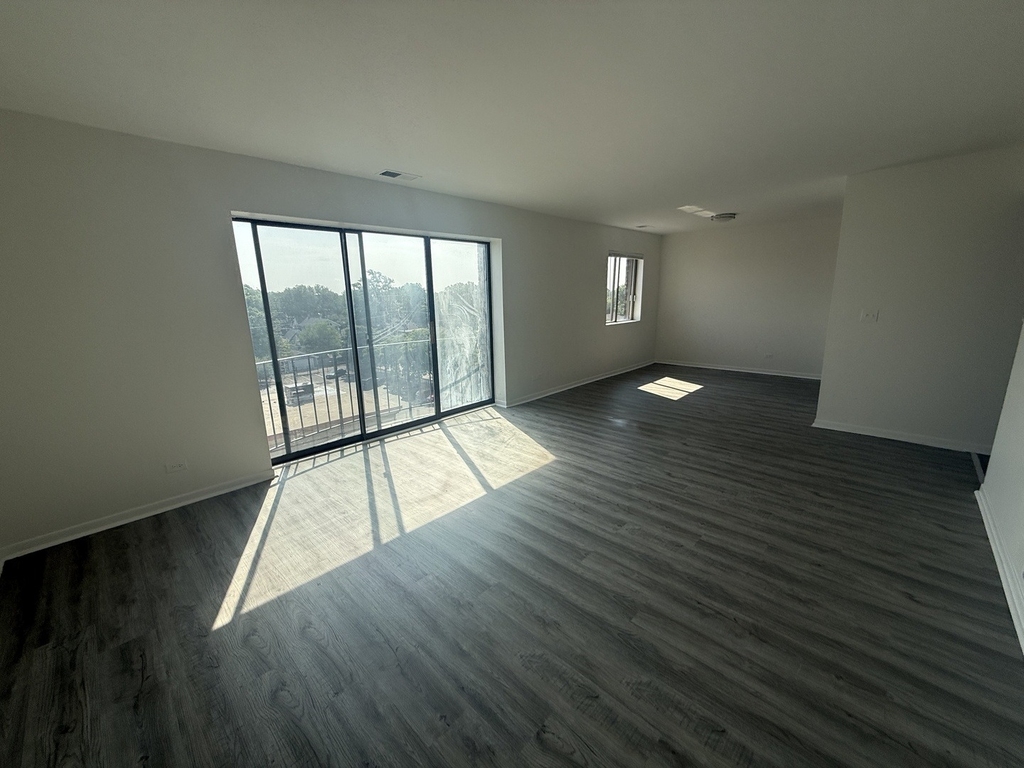 2300 N Harlem Avenue - Photo 5