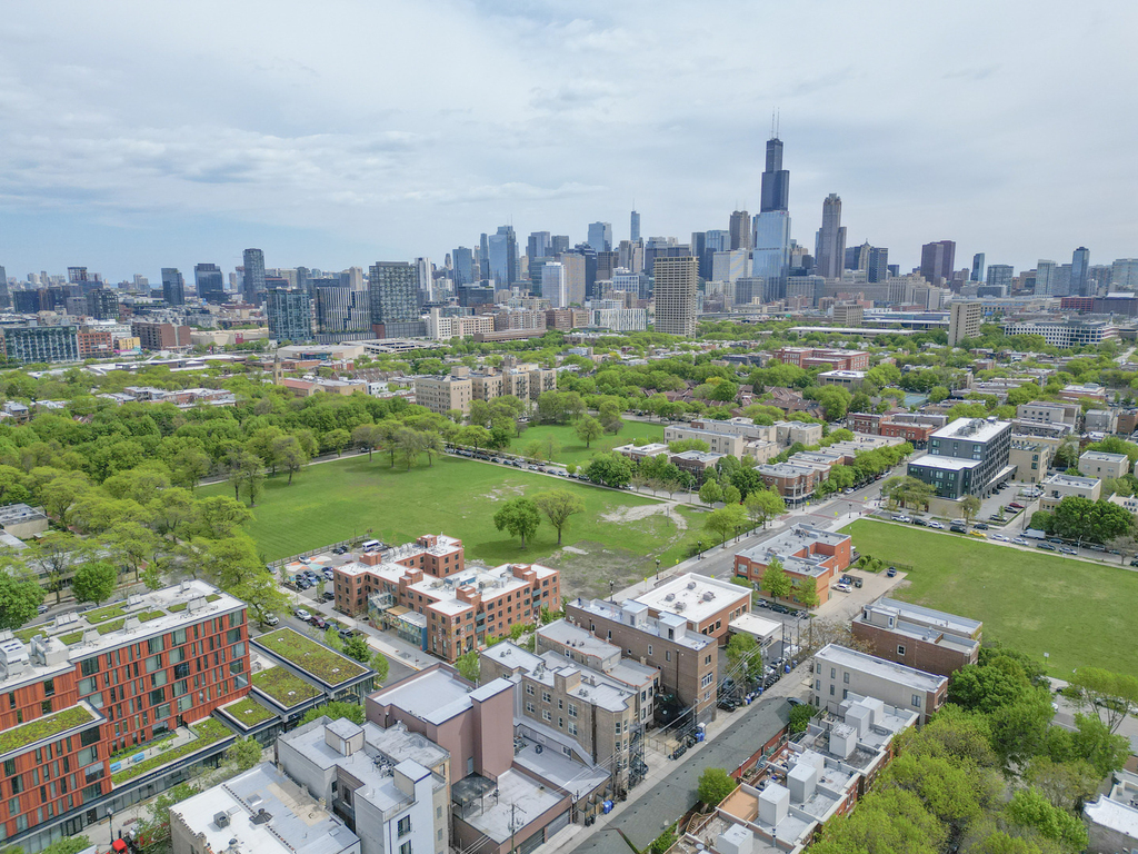 1313 W Taylor Street - Photo 1