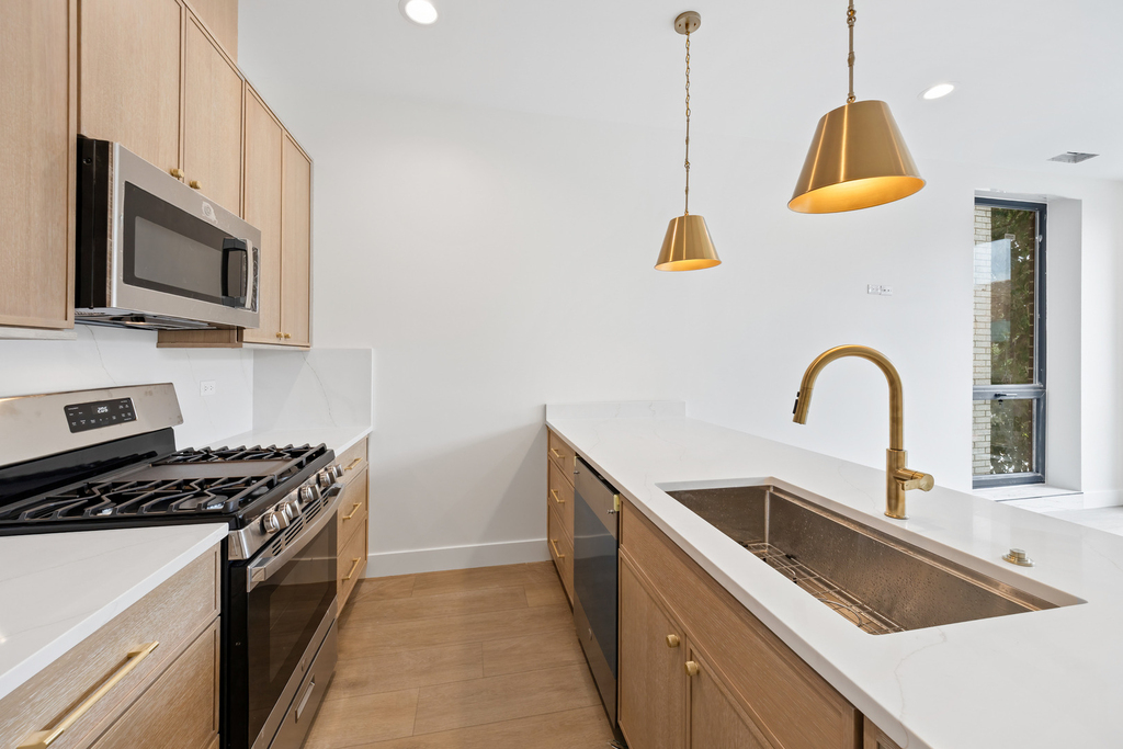 1313 W Taylor Street - Photo 9