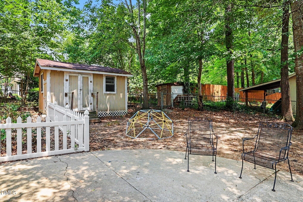 302 Hutchins Drive - Photo 29