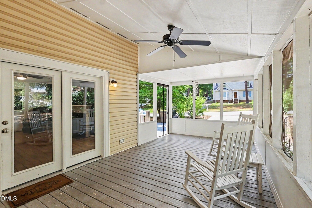 302 Hutchins Drive - Photo 28