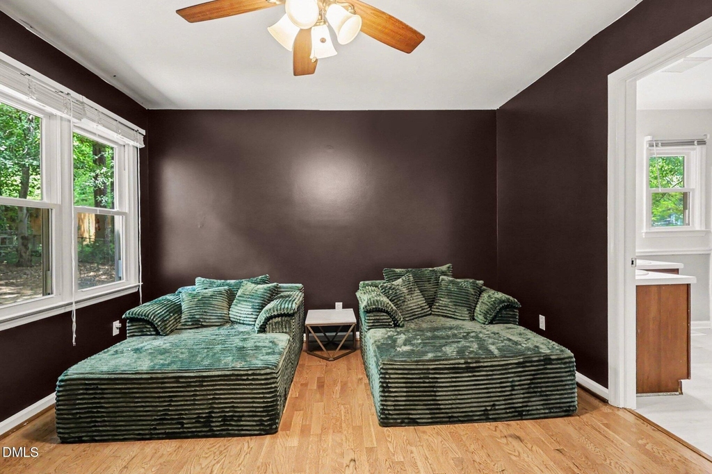 302 Hutchins Drive - Photo 17