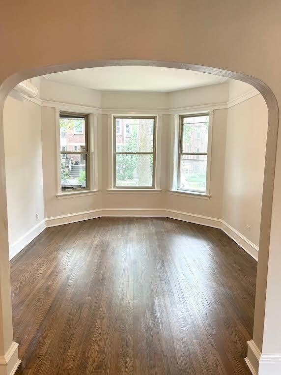 6220 N Wayne Avenue - Photo 2