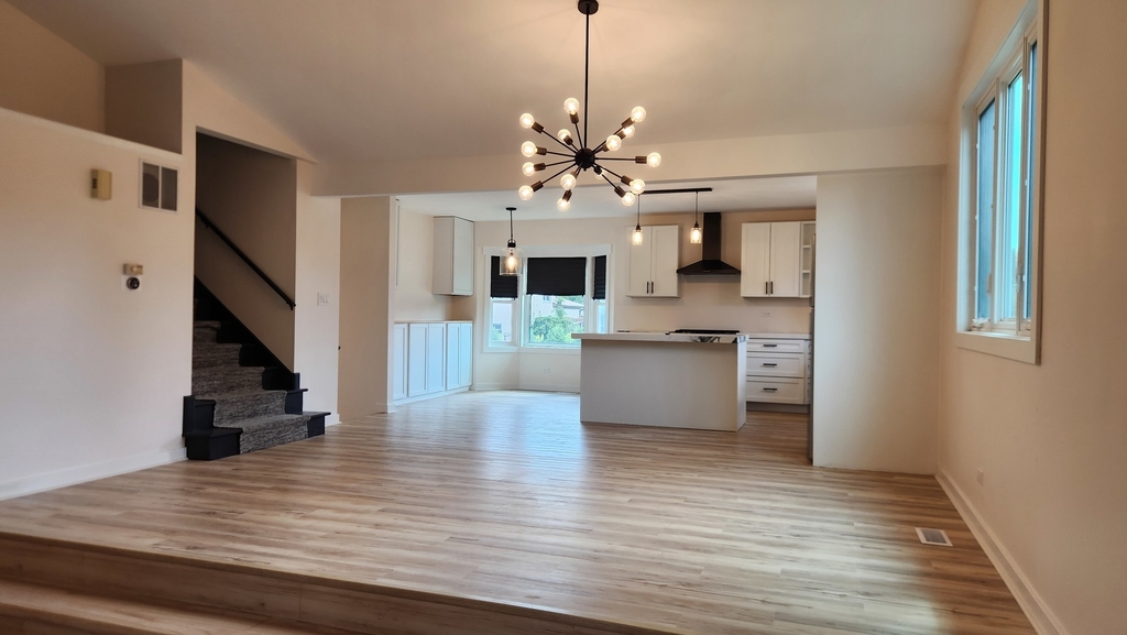 7749 Lyman Avenue - Photo 4