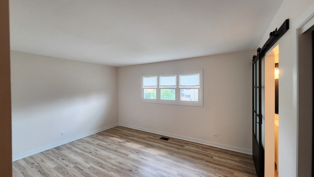 7749 Lyman Avenue - Photo 10