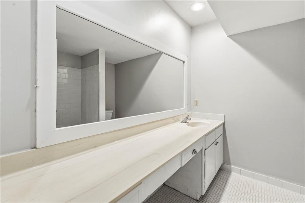 6851 Roswell Road - Photo 9