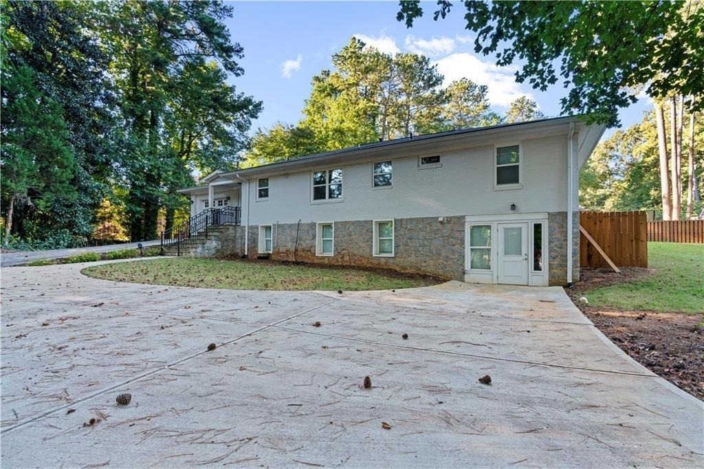 1841 Gainsborough Drive - Photo 0