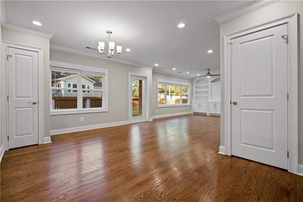1841 Gainsborough Drive - Photo 11