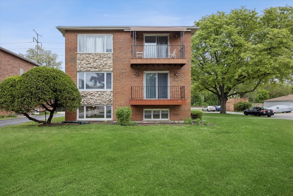 801 Barnsdale Road - Photo 0