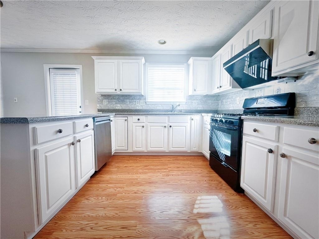 3368 Hill Pond Drive - Photo 6