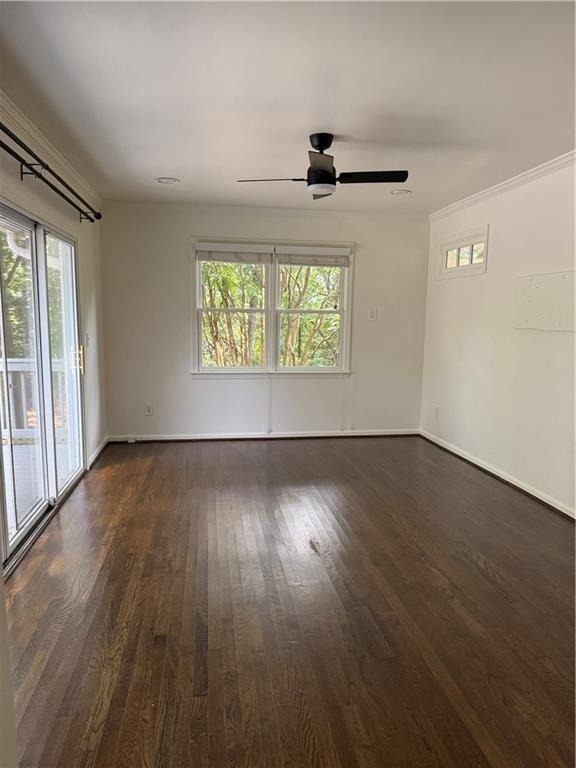 2404 Elmwood Circle - Photo 4