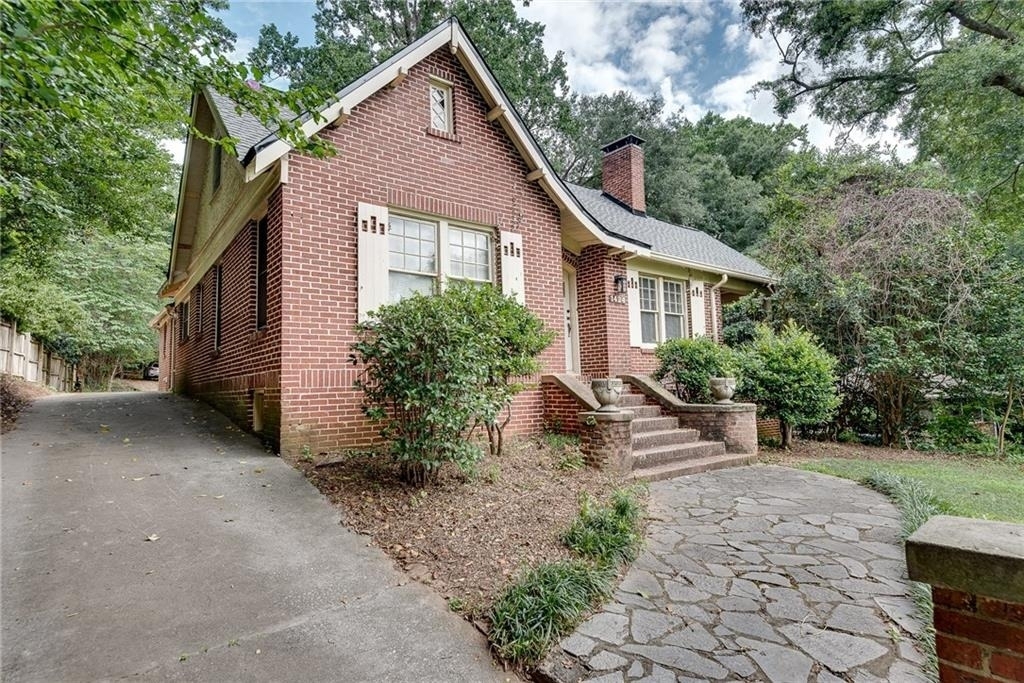 1424 Emory Road Ne - Photo 1
