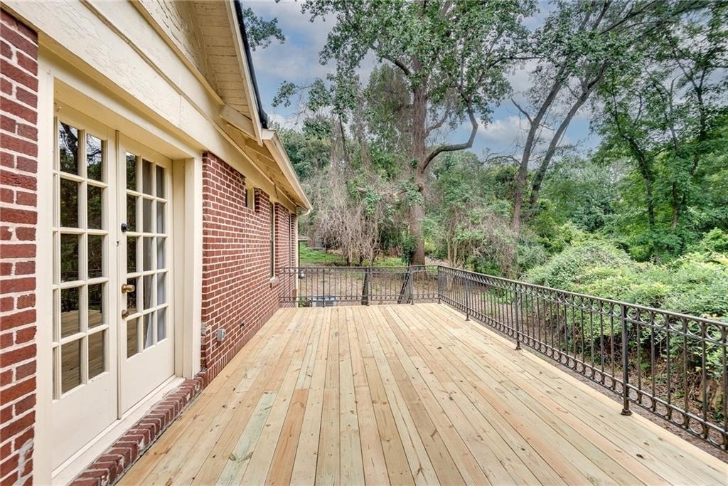 1424 Emory Road Ne - Photo 5